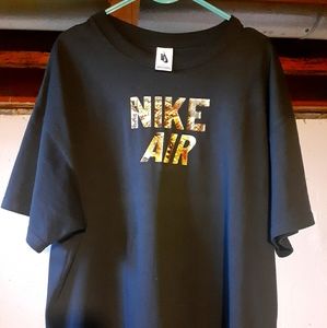Men's Nike short sleeve shirt